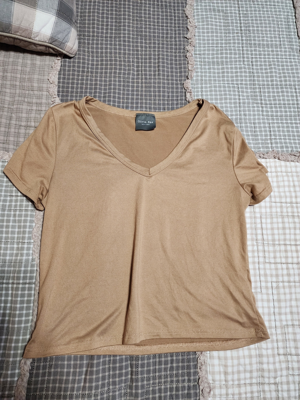 Olivia Rae Short Sleeve V-Neck Top in Camel/Tan